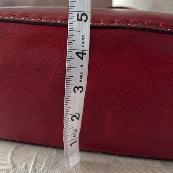 Vintage Fossil deep Red Leather satchel Handbag purse zippered / inside pockets - Picture 14 of 16